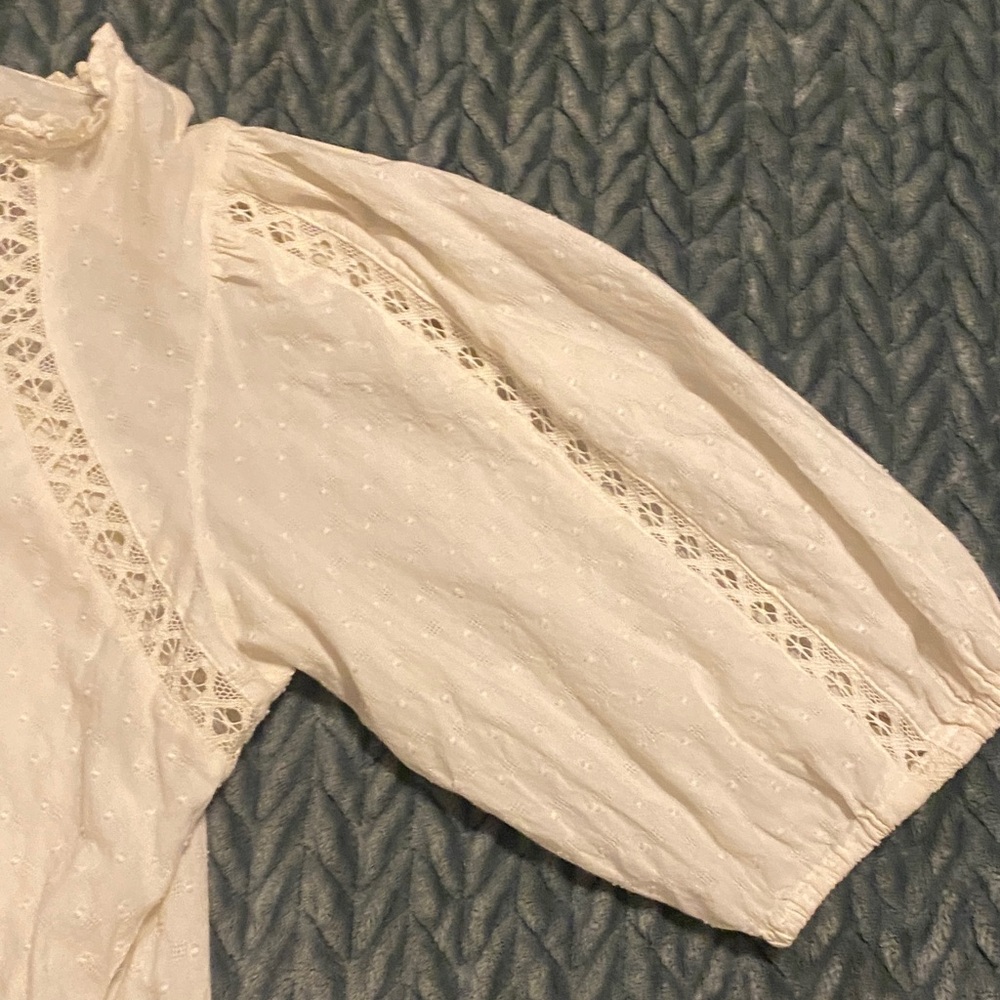 Old Navy Cream Button-Up Blouse with Lace - Picture 3 of 3